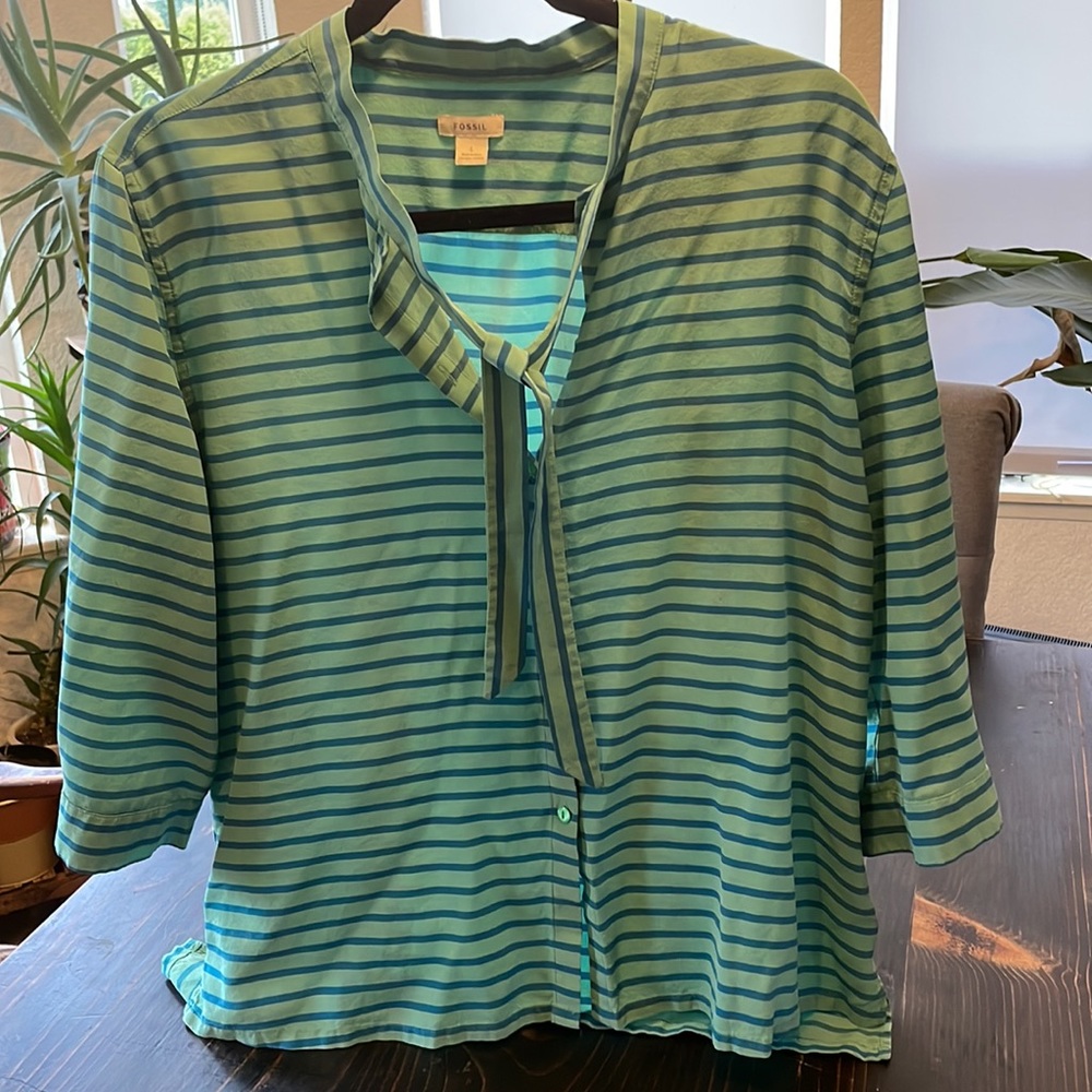 Fossil button down shirt